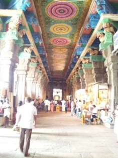 meenakshi temple1.jpg